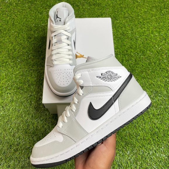 Air Jordan 1 Mid ‘Grey Fog ’ - Picture 1 of 7